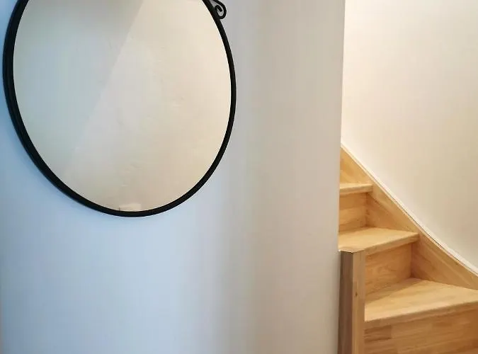 Charmante Maisonnette Au Coeur De Avec Balcon - 70 M2 Апартаменты Сет