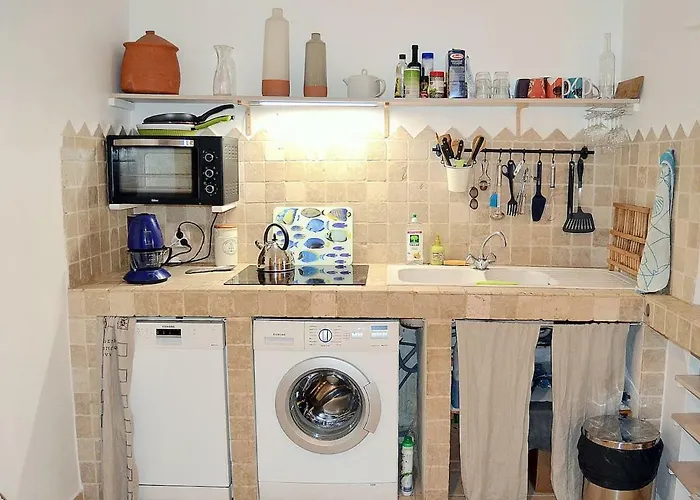 Charmante Maisonnette Au Coeur De Avec Balcon - 70 M2 *