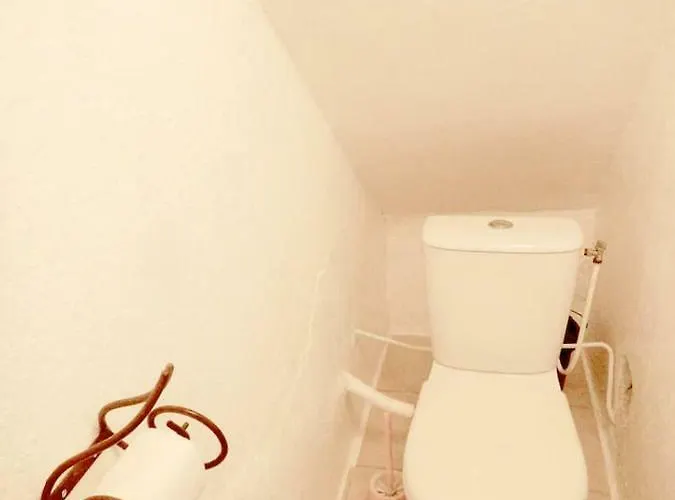 Charmante Maisonnette Au Coeur De Avec Balcon - 70 M2 *